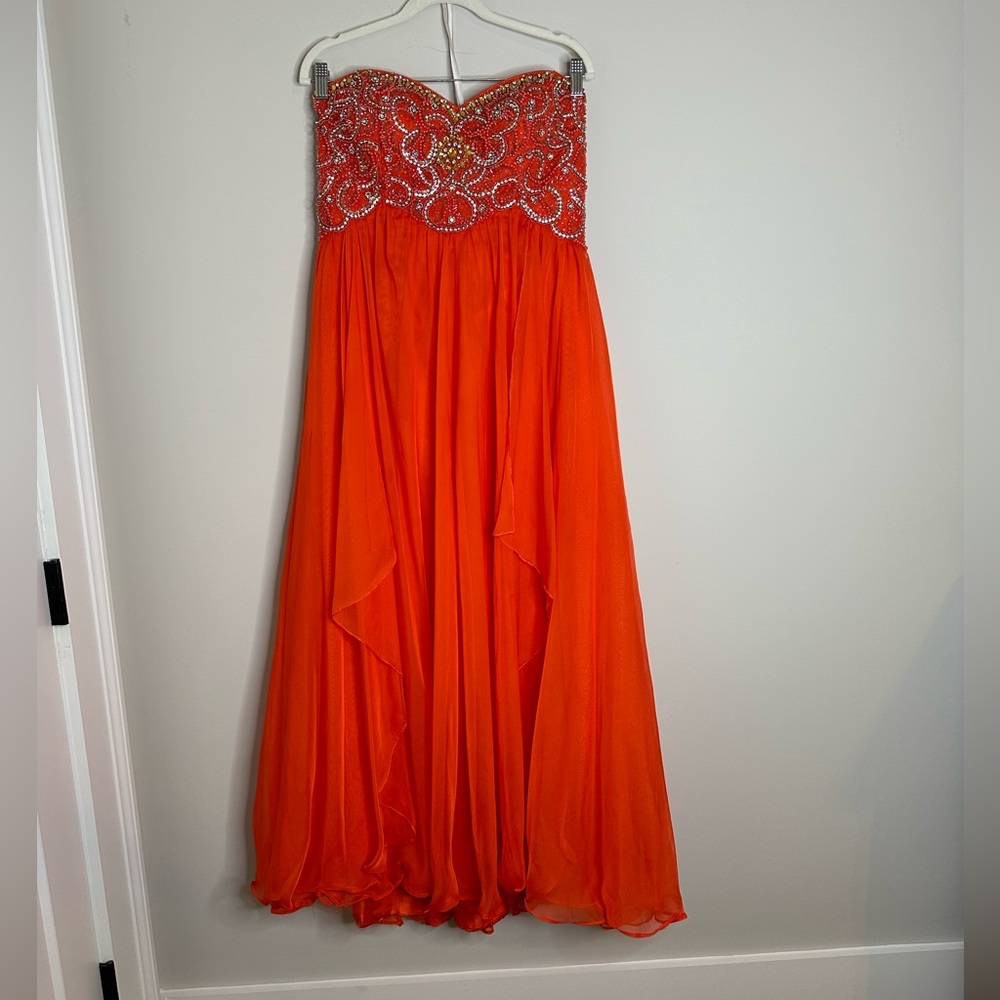 Queen Nala - Vibrant Dark Orange Strapless Gown